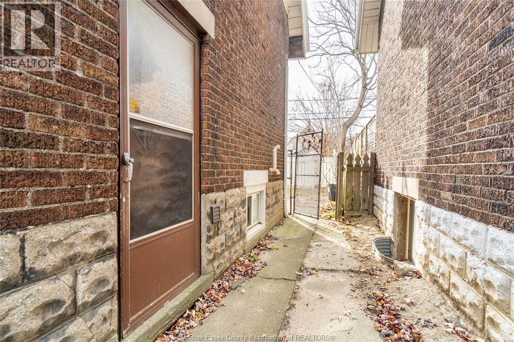 357 Josephine Avenue, Windsor, Ontario  N9B 2K9 - Photo 32 - 26003113