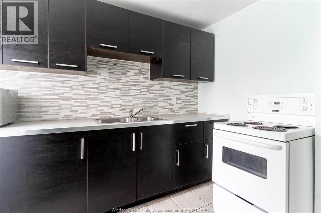 357 Josephine Avenue, Windsor, Ontario  N9B 2K9 - Photo 8 - 26003113