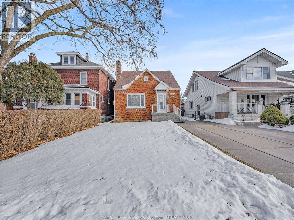 1082 Parent, Windsor, Ontario  N9A 2E5 - Photo 4 - 26003139