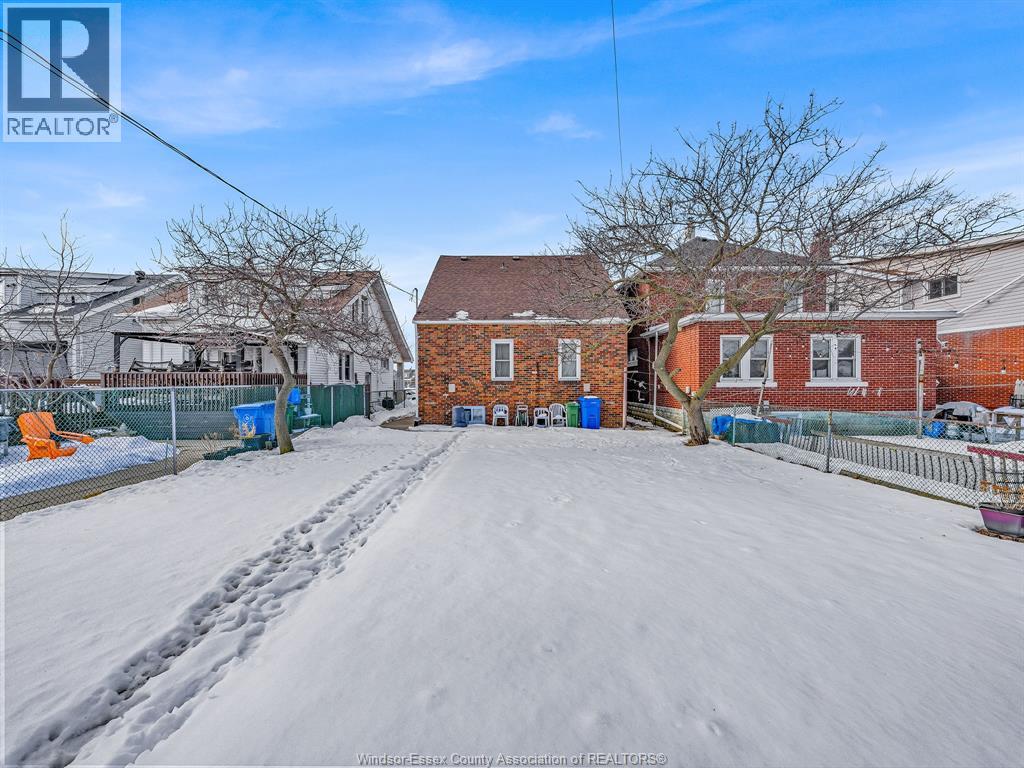 1082 Parent, Windsor, Ontario  N9A 2E5 - Photo 6 - 26003139