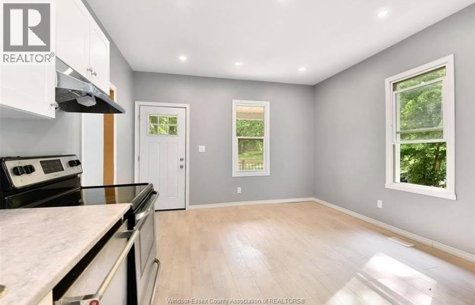 3092 Sandwich Unit# Main, Windsor, Ontario  N9C 1A4 - Photo 3 - 26003112