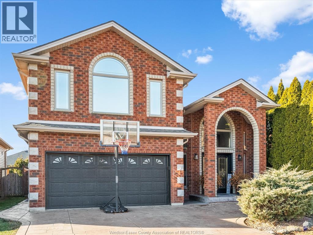 957 BANWELL, Windsor, Ontario