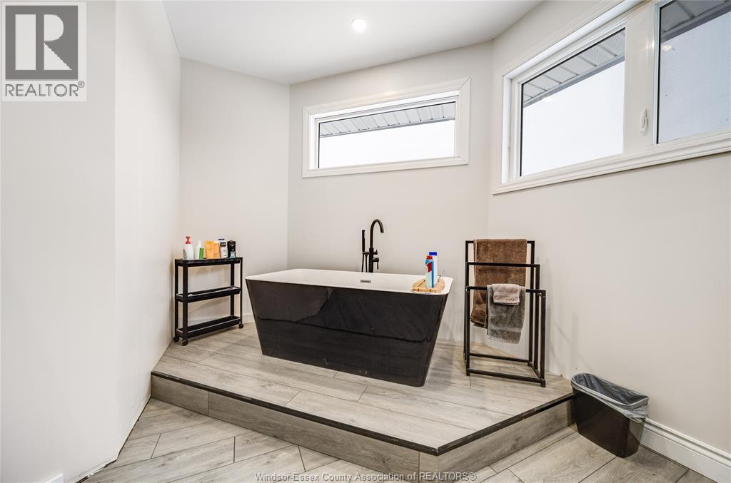 856 Talbot, Lakeshore, Ontario  N0R 1K0 - Photo 38 - 26003323