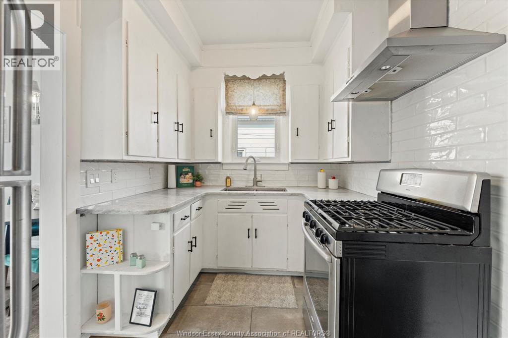 376 Lauzon, Windsor, Ontario  N8S 3L9 - Photo 15 - 26003351