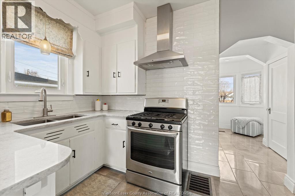 376 Lauzon, Windsor, Ontario  N8S 3L9 - Photo 16 - 26003351