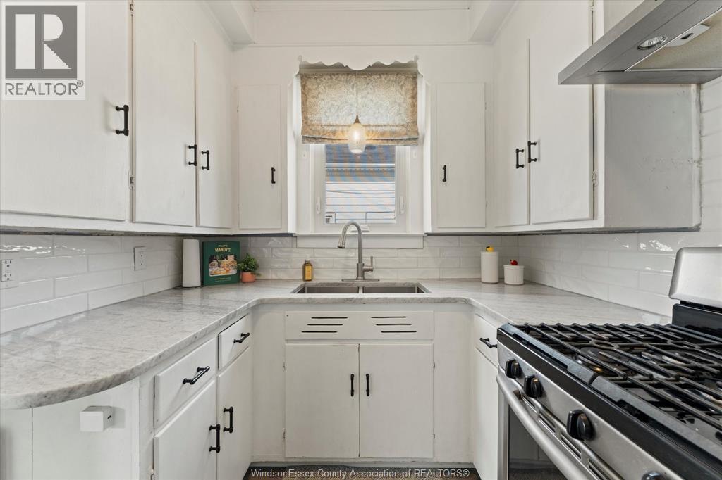 376 Lauzon, Windsor, Ontario  N8S 3L9 - Photo 18 - 26003351