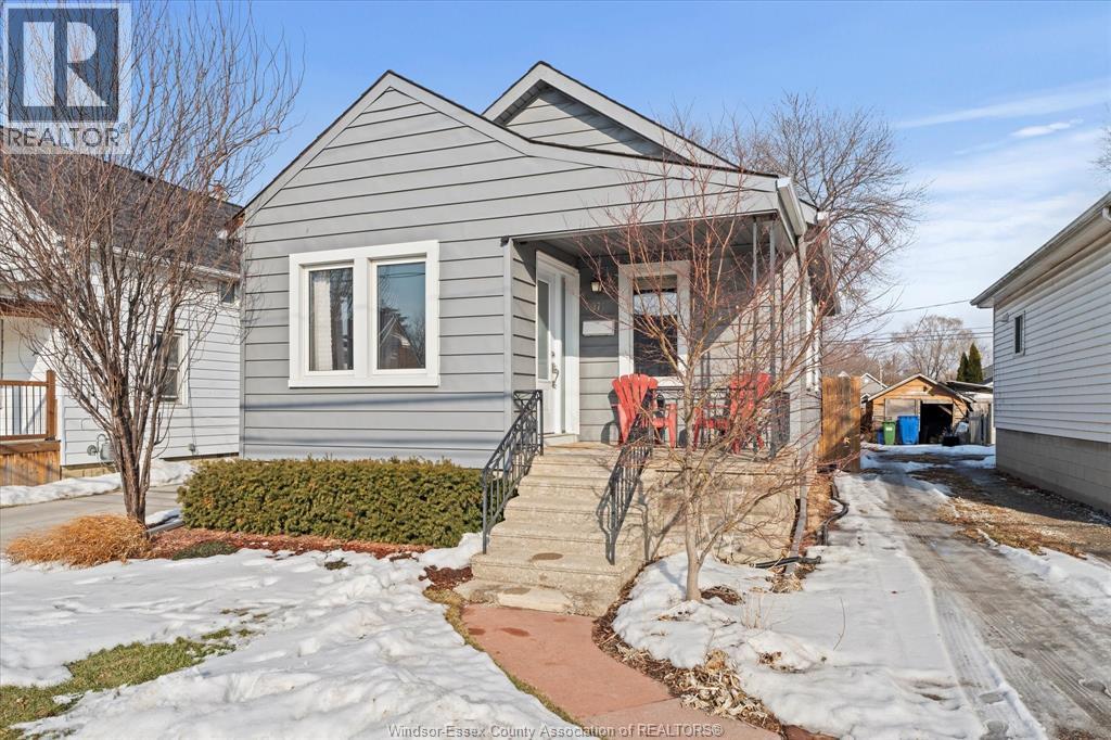 376 Lauzon, Windsor, Ontario  N8S 3L9 - Photo 3 - 26003351