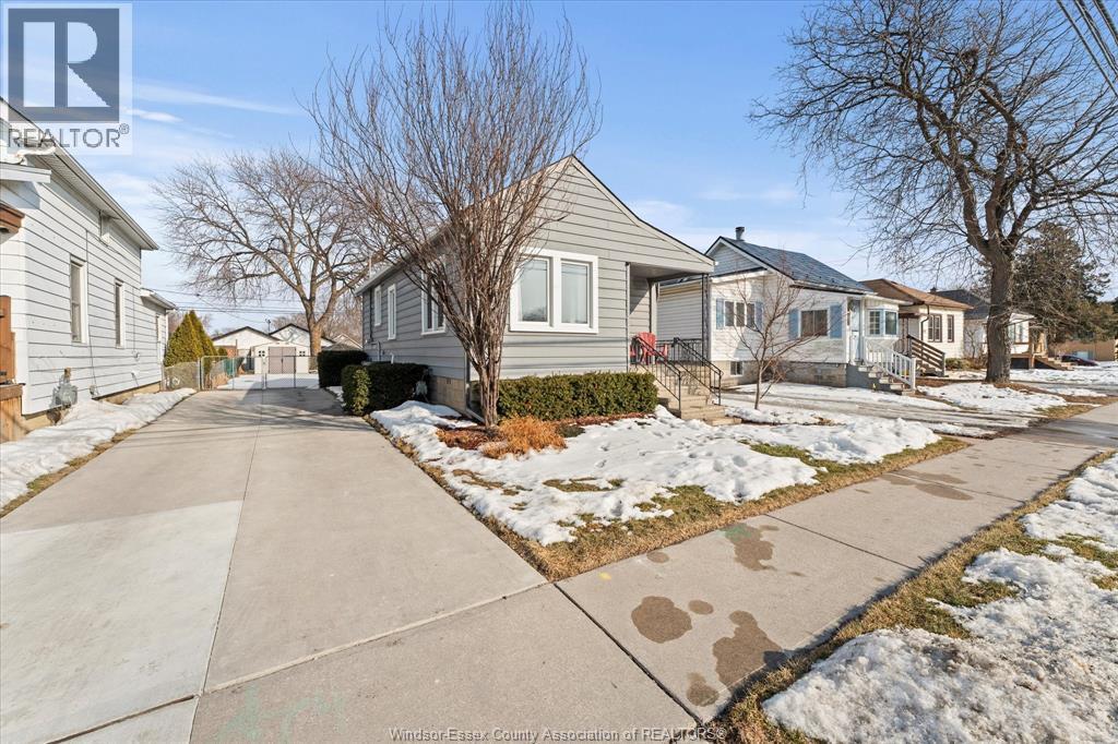 376 Lauzon, Windsor, Ontario  N8S 3L9 - Photo 5 - 26003351
