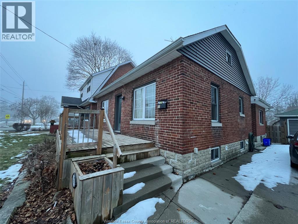 41 Alexandra Avenue South West, Chatham, Ontario  N7M 1X9 - Photo 3 - 26003415
