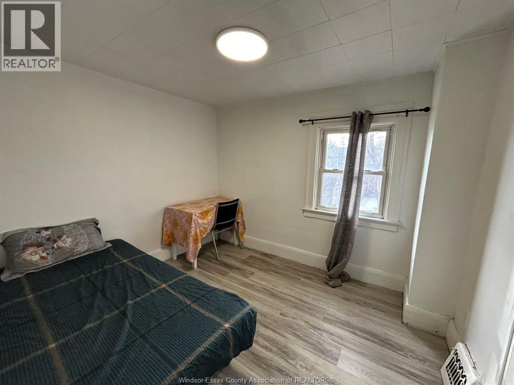 415 Rankin, Windsor, Ontario  N9B 2R6 - Photo 2 - 26003418