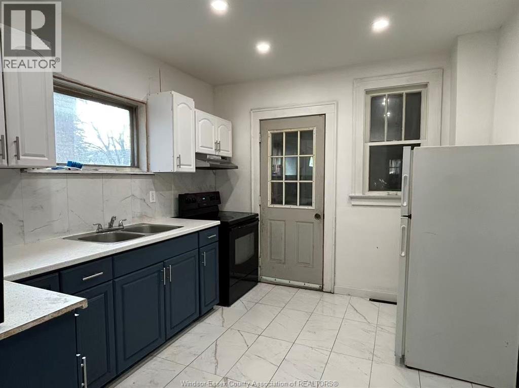 415 Rankin, Windsor, Ontario  N9B 2R6 - Photo 6 - 26003418
