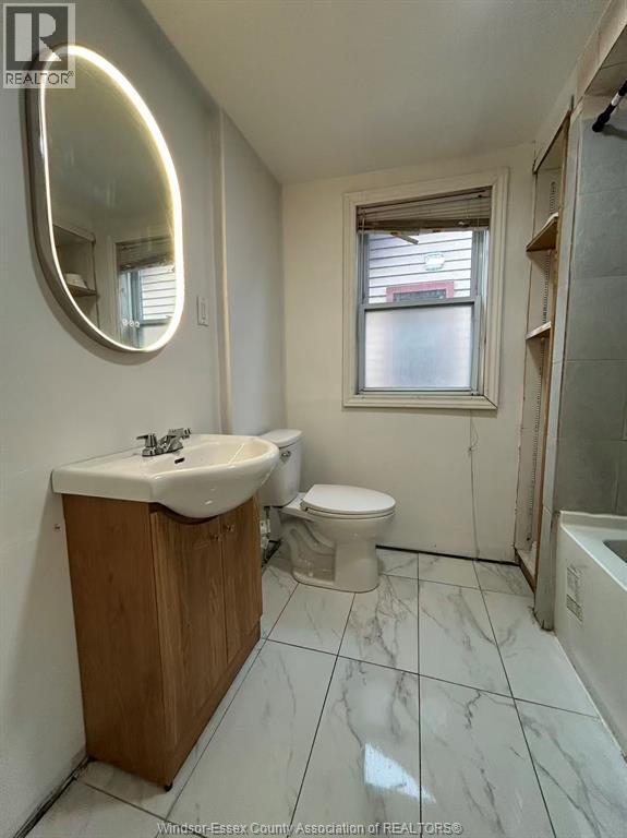 415 Rankin, Windsor, Ontario  N9B 2R6 - Photo 8 - 26003418