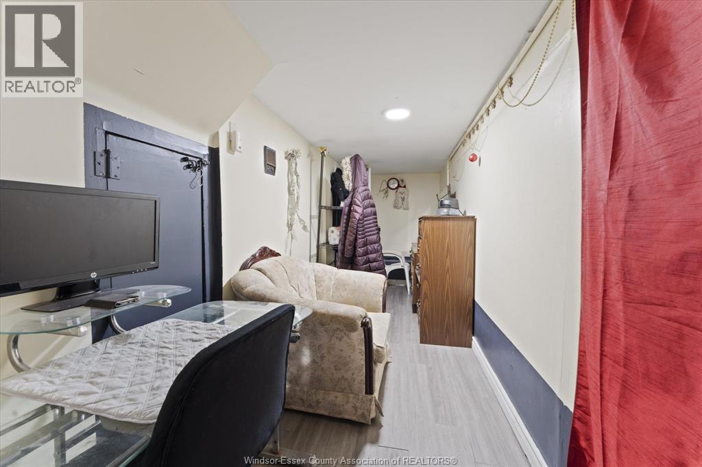 3060 Sandwich Unit# Room 1, Windsor, Ontario  N9C 1A4 - Photo 27 - 26003442
