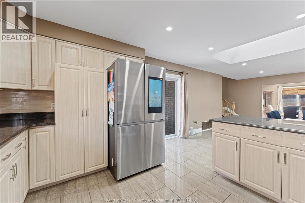 2972 Jennifer, Windsor, Ontario  N8W 5J2 - Photo 11 - 26003438