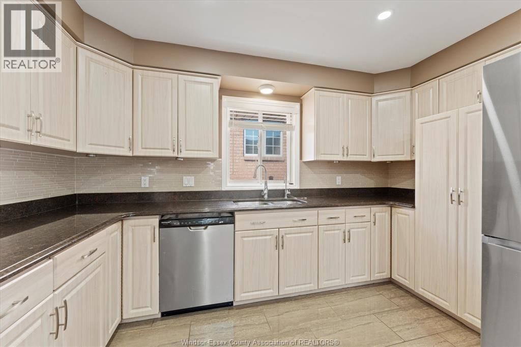 2972 Jennifer, Windsor, Ontario  N8W 5J2 - Photo 12 - 26003438