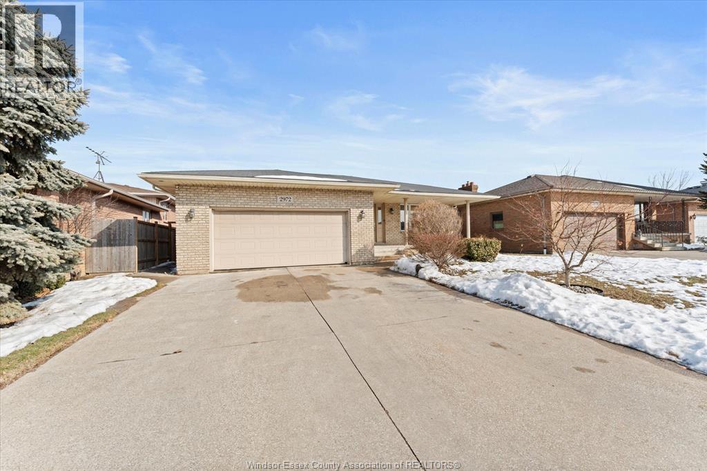 2972 Jennifer, Windsor, Ontario  N8W 5J2 - Photo 2 - 26003438