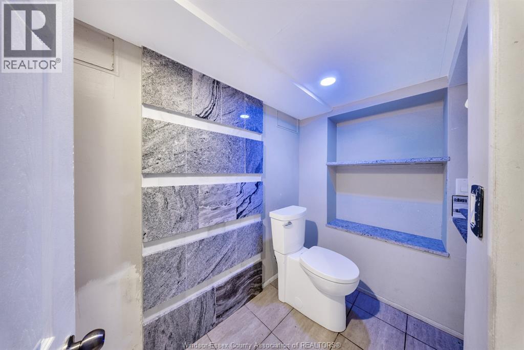 1137 Bruce Avenue, Windsor, Ontario  N9A 4Y3 - Photo 30 - 26003431