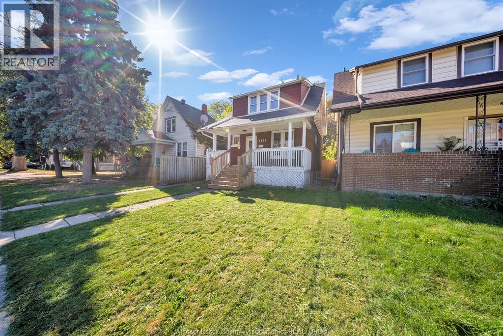 1137 Bruce Avenue, Windsor, Ontario  N9A 4Y3 - Photo 5 - 26003431