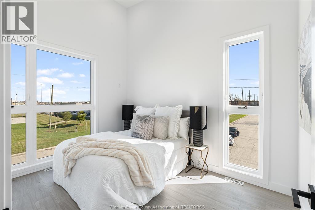 2035 Seneca Street, Windsor, Ontario  N8W 2Z9 - Photo 24 - 26003475