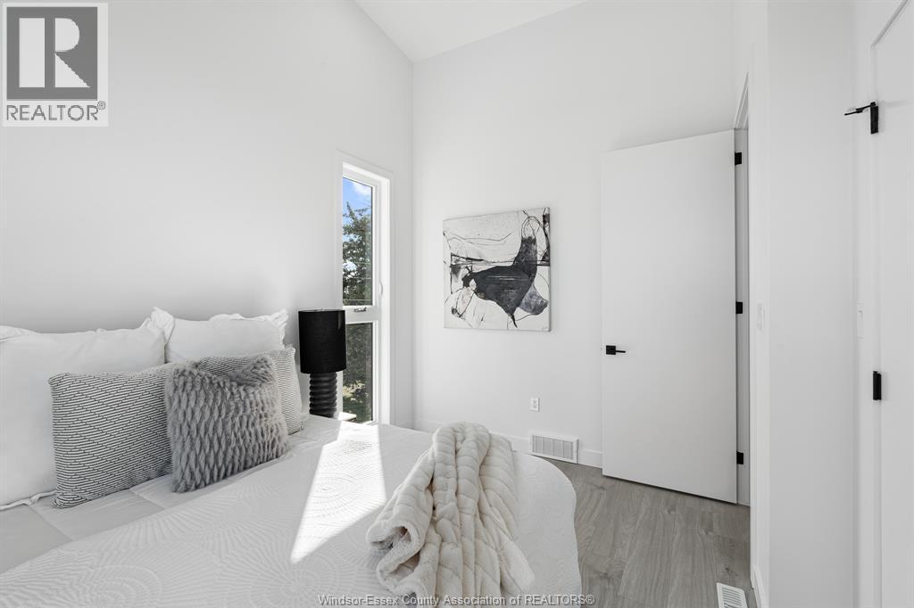 2035 Seneca Street, Windsor, Ontario  N8W 2Z9 - Photo 26 - 26003475