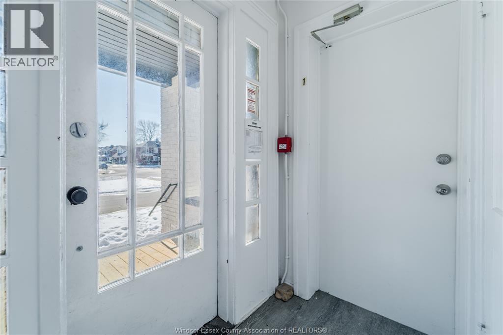 1516 Ontario Street, Windsor, Ontario  N9A 4H3 - Photo 10 - 26003400