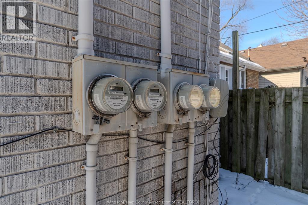 1516 Ontario Street, Windsor, Ontario  N9A 4H3 - Photo 5 - 26003400