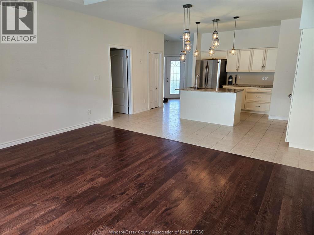 6085 Livingstone, Windsor, Ontario  N9J 3Y7 - Photo 3 - 26003497