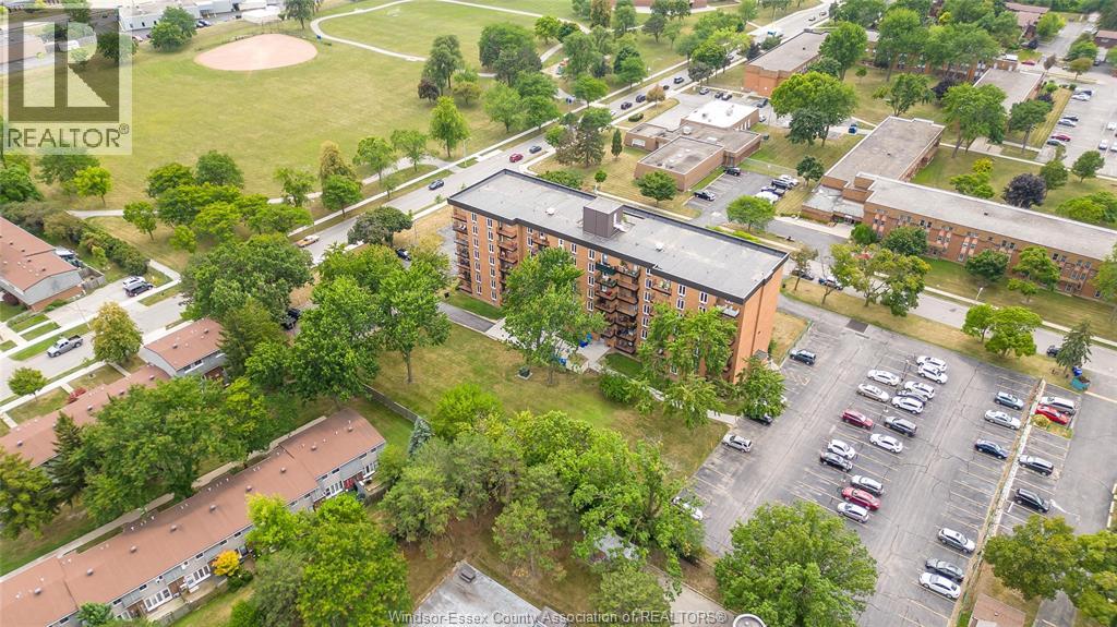 6502 Thornberry, Windsor, Ontario  N8T 2X2 - Photo 23 - 26003594