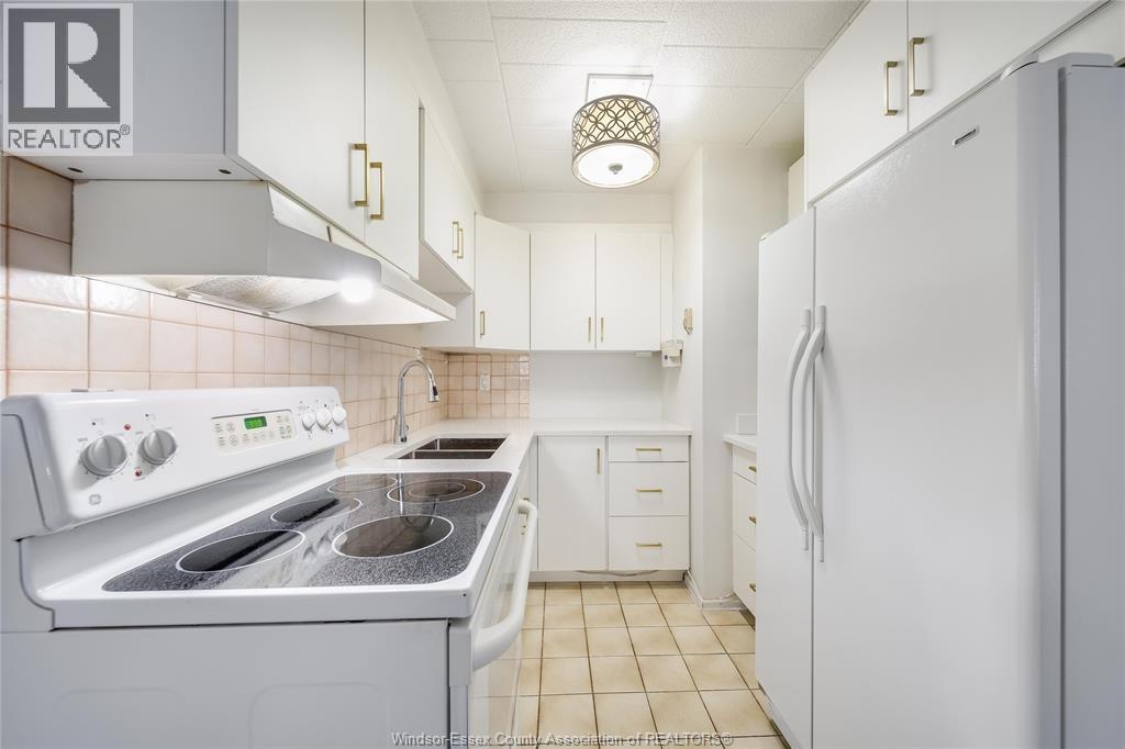 6502 Thornberry, Windsor, Ontario  N8T 2X2 - Photo 9 - 26003594