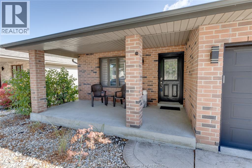 2446 Gatwick Avenue, Windsor, Ontario  N8P 1Y7 - Photo 5 - 26003613