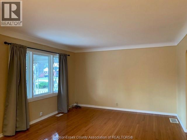 3132 Dominion, Windsor, Ontario  N9E 2N4 - Photo 5 - 26003601