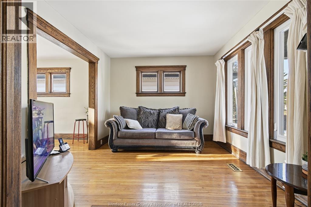 173 Cameron Avenue, Windsor, Ontario  N9B 1Y5 - Photo 7 - 26003633