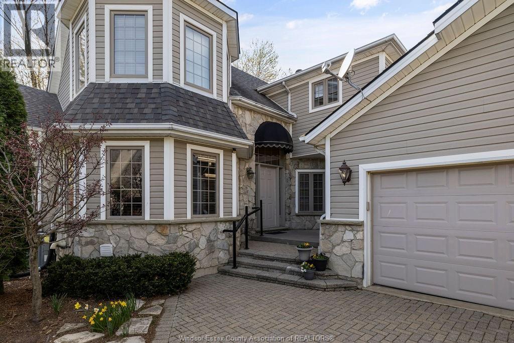 565 Gold Coast, Amherstburg, Ontario  N8N 1M2 - Photo 1 - 26003637