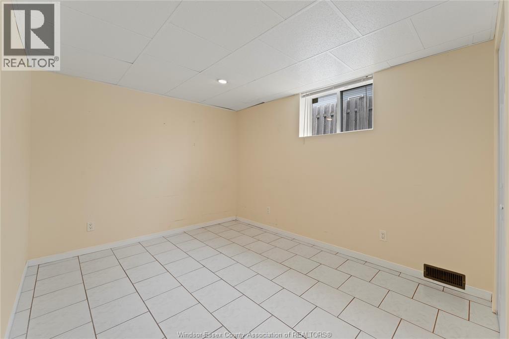 1712 Lesperance, Tecumseh, Ontario  N8N 1Y3 - Photo 30 - 26003629