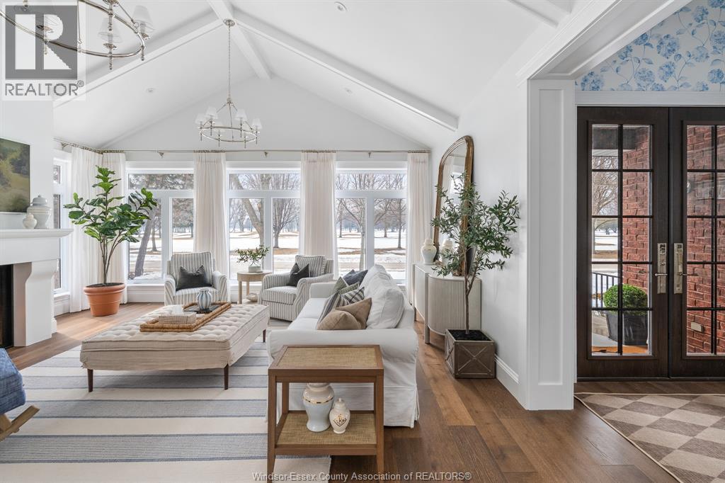 256 Pentilly Road, Tecumseh, Ontario  N8N 2K9 - Photo 9 - 26003695