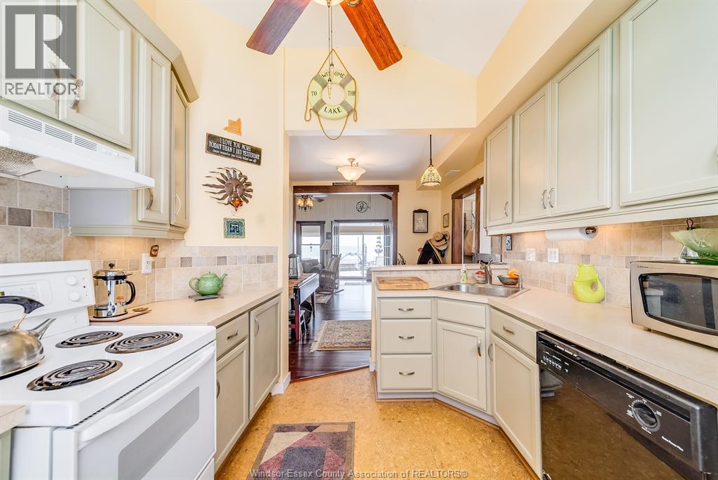 499 Lakeside Drive, Amherstburg, Ontario  N0R 1G0 - Photo 11 - 26003636