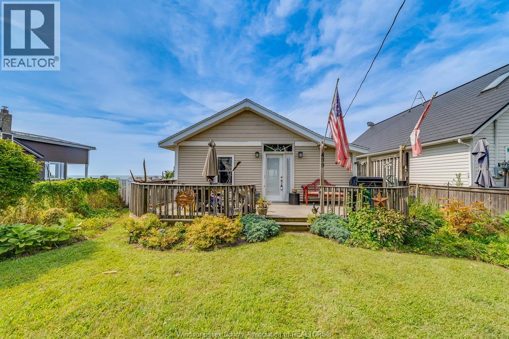 499 Lakeside Drive, Amherstburg, Ontario  N0R 1G0 - Photo 2 - 26003636