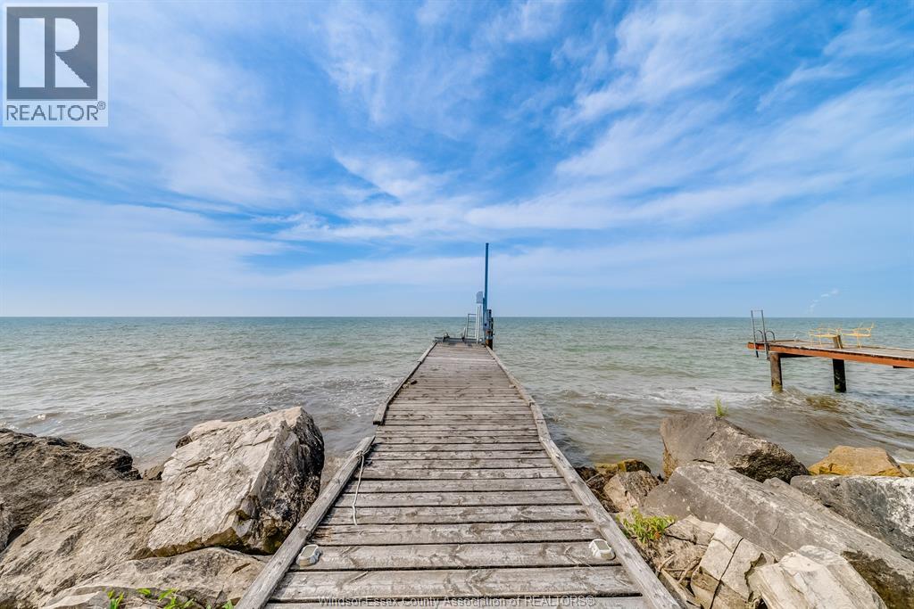499 Lakeside Drive, Amherstburg, Ontario  N0R 1G0 - Photo 35 - 26003636