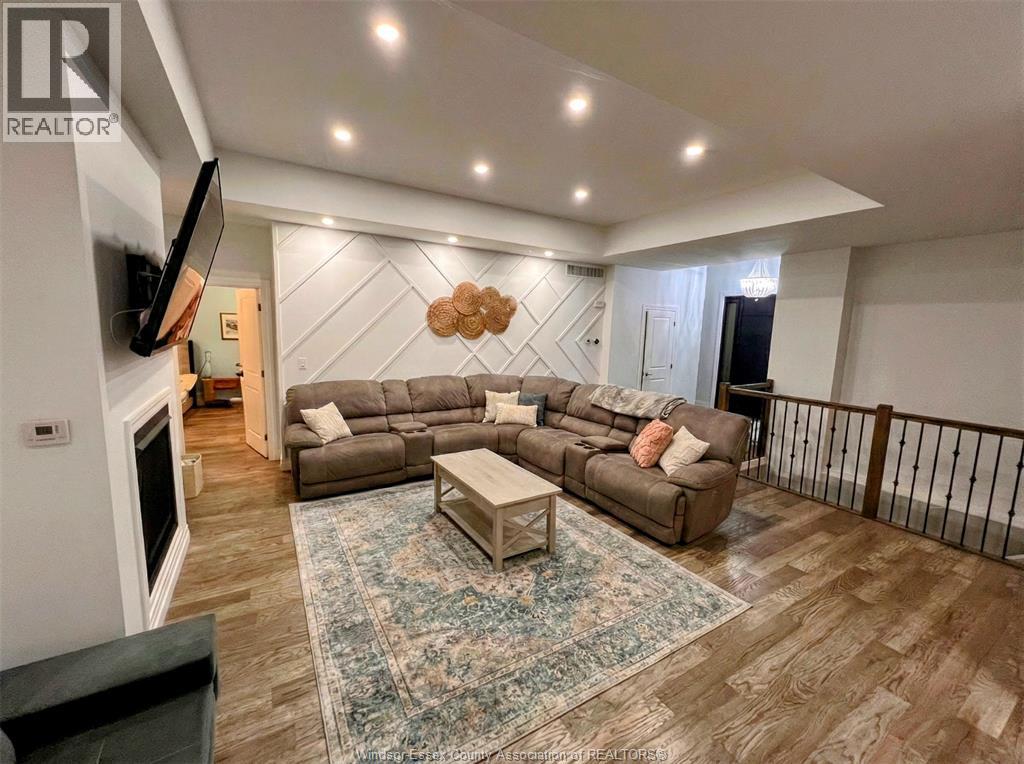 155 Gloucester Drive, Colchester, Ontario  N0R 1G0 - Photo 2 - 26003752