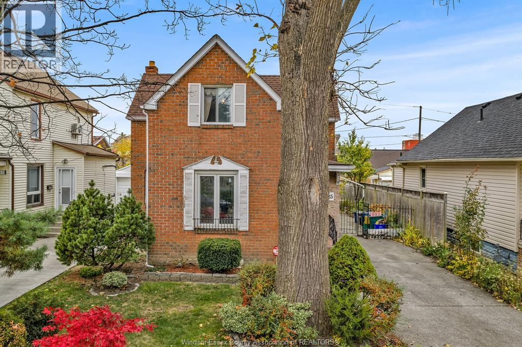 1025 Langlois Avenue, Windsor, Ontario  N9A 2H4 - Photo 2 - 26003766