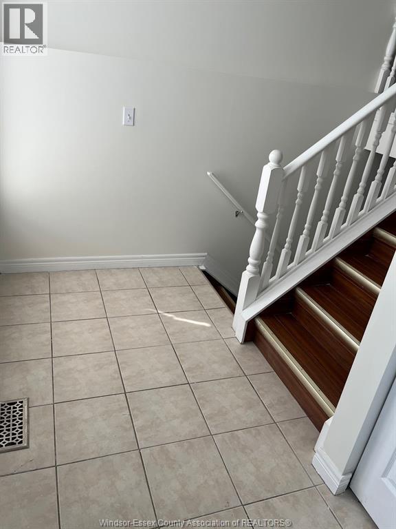 3726 Holburn, Windsor, Ontario  N9E 4S9 - Photo 3 - 26003805