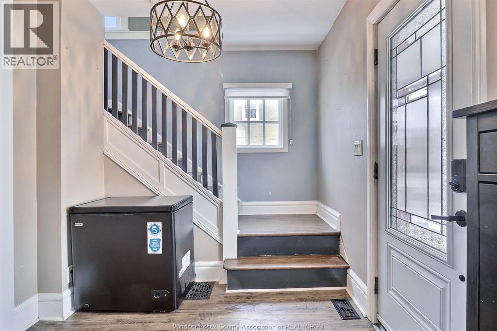 883 Pillette, Windsor, Ontario  N8Y 3B4 - Photo 5 - 26003780