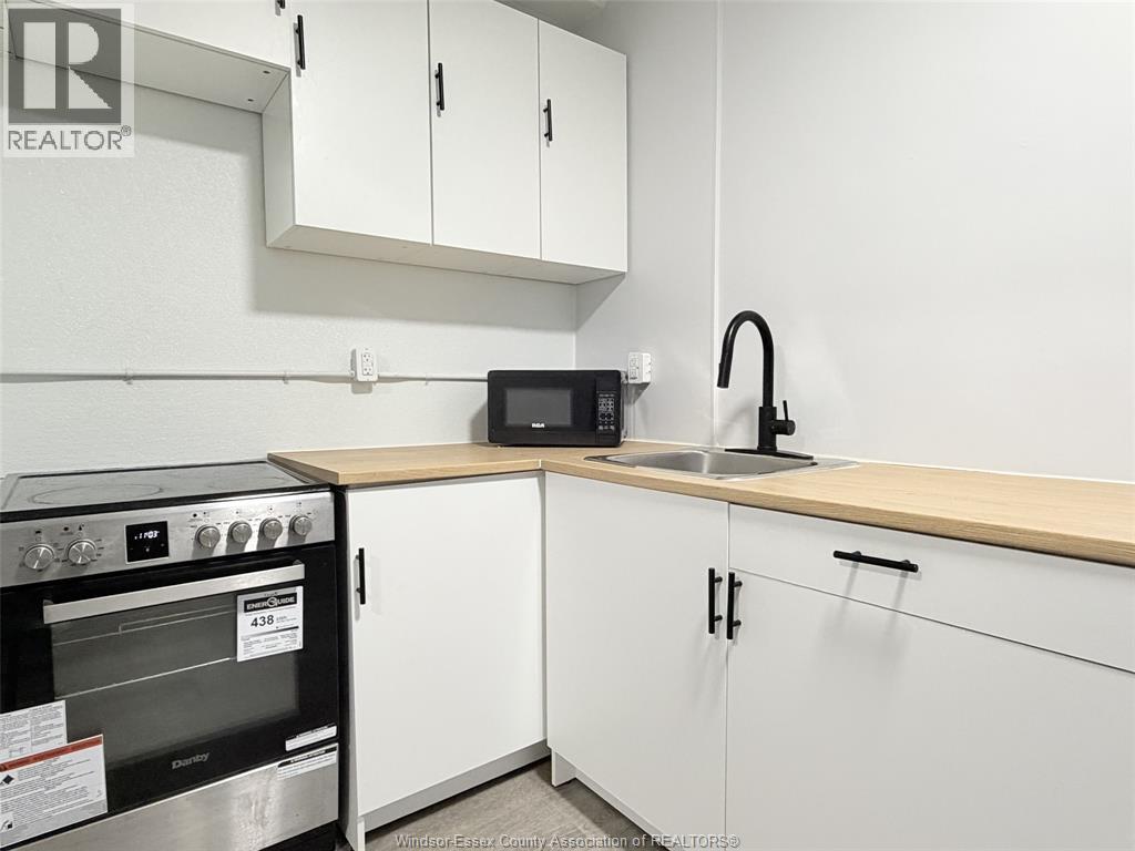 1495 Gladestone Ave Avenue Unit# 204, Windsor, Ontario  N8X 2P9 - Photo 2 - 26003942
