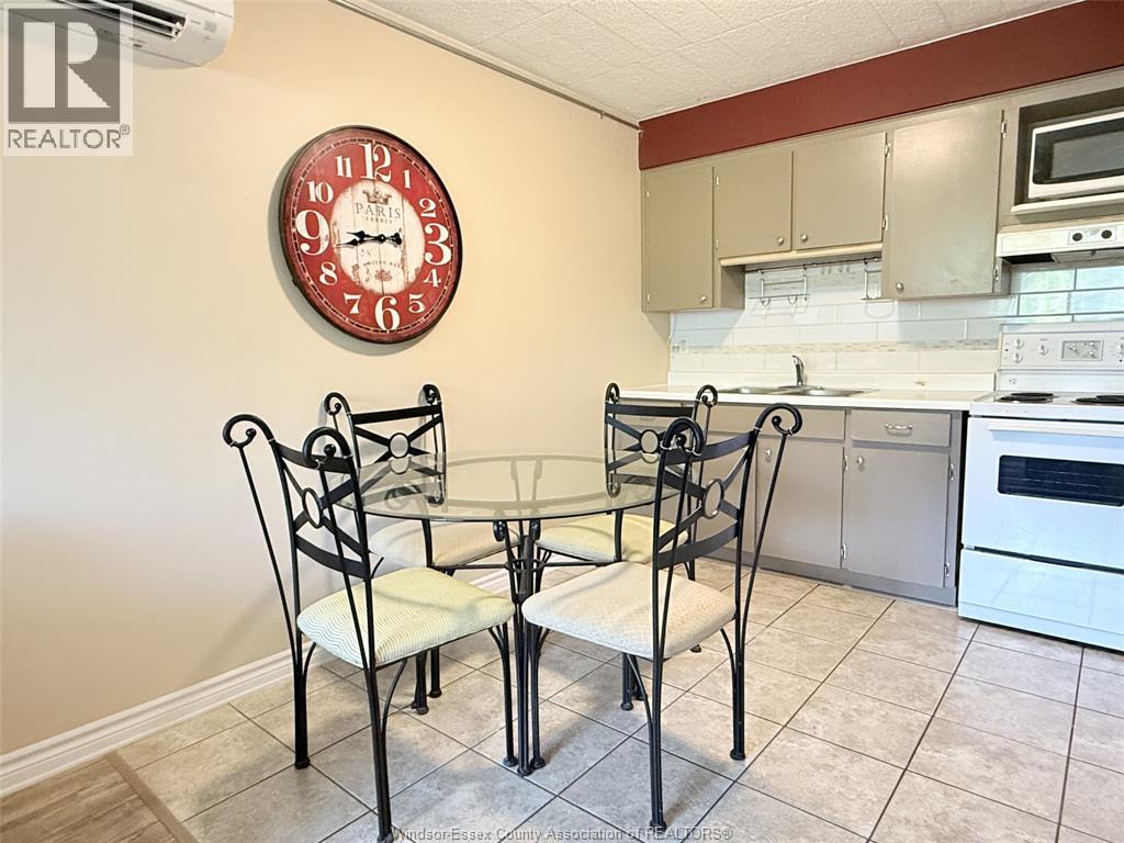360 Tecumseh Road W Unit# 301, Windsor, Ontario  N8X 4T7 - Photo 2 - 26003948