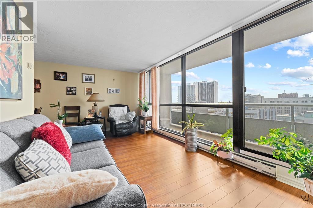 111 Riverside Drive East Unit# 1007, Windsor, Ontario  N9A 2S6 - Photo 7 - 26003949