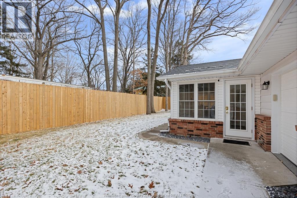 945 Laurier, Lasalle, Ontario  N9J 1M9 - Photo 32 - 26003957