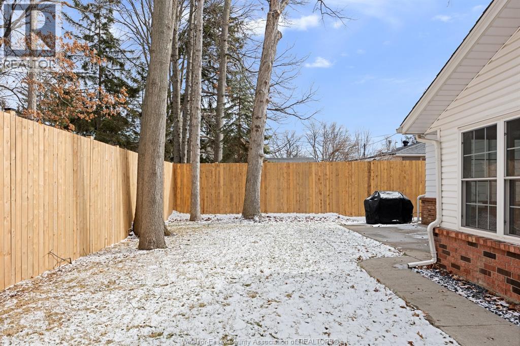 945 Laurier, Lasalle, Ontario  N9J 1M9 - Photo 34 - 26003957