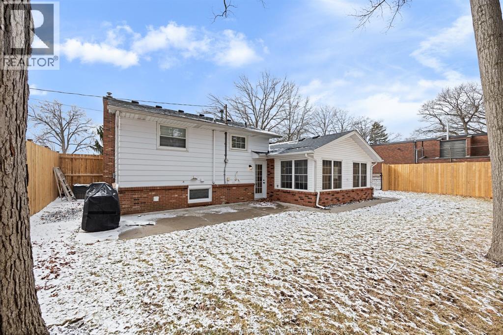 945 Laurier, Lasalle, Ontario  N9J 1M9 - Photo 35 - 26003957