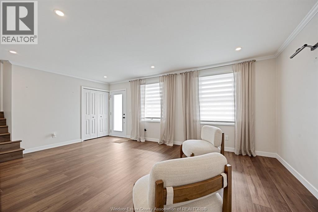 945 Laurier, Lasalle, Ontario  N9J 1M9 - Photo 4 - 26003957