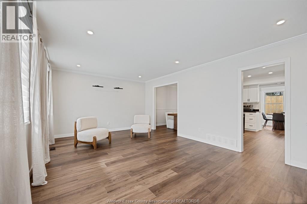 945 Laurier, Lasalle, Ontario  N9J 1M9 - Photo 8 - 26003957